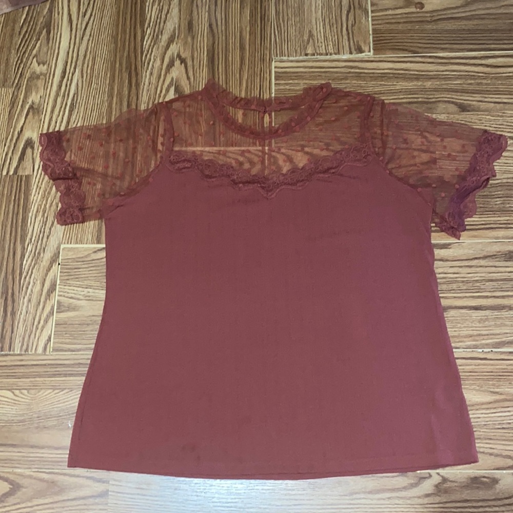 Women’s Size XXXL Perch blouse.